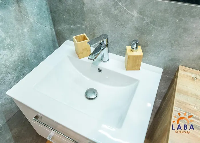 Laba Kasprowicza 20ab *