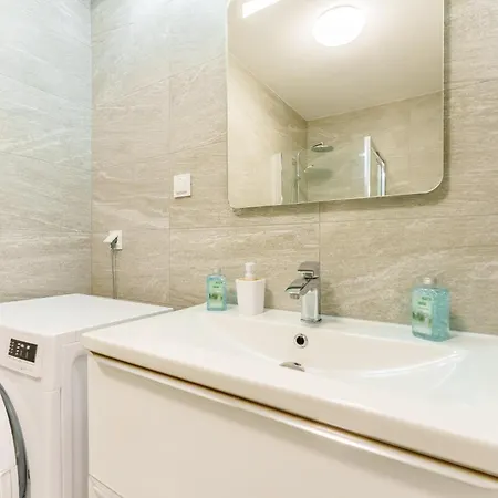 Laba Kasprowicza 20ab * Kołobrzeg